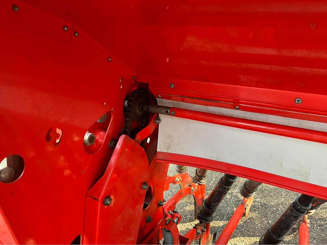 آلات البذر والغرس والشتل Kuhn Premia 300: صور 14