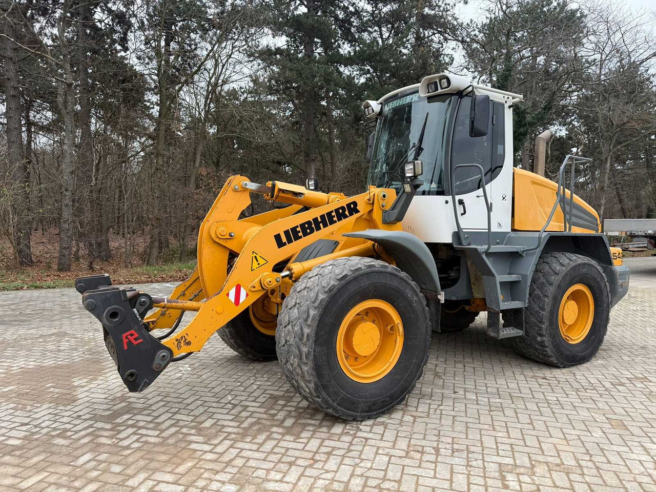 LIEBHERR - 2011 - L542 - SHOVEL - اللودر بعجل: صور 1 LIEBHERR - 2011 - L542 - SHOVEL - اللودر بعجل: صور 1