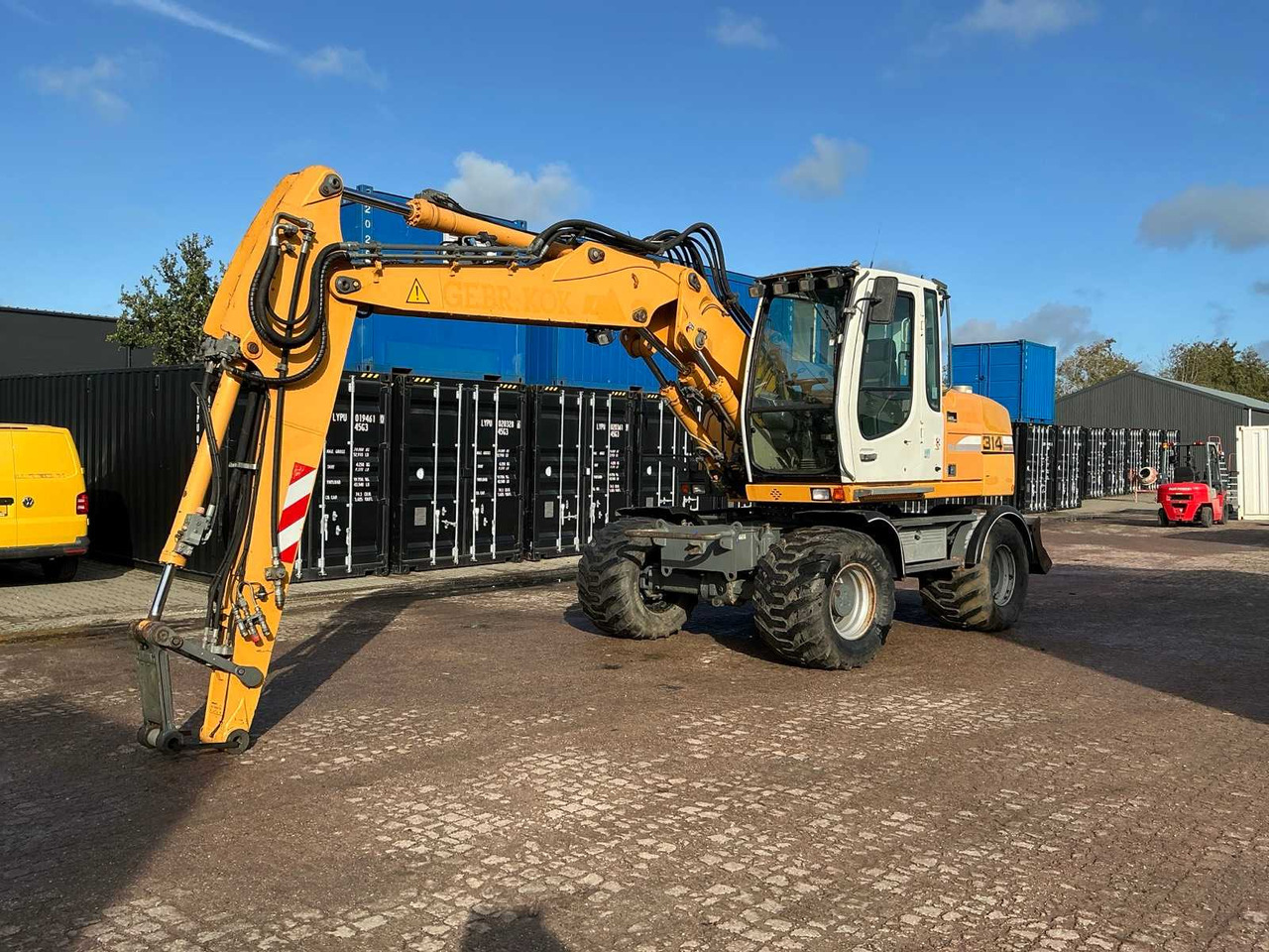 LIEBHERR A314 WHEELED EXCAVATOR - حفارة على عجلات: صور 1 LIEBHERR A314 WHEELED EXCAVATOR - حفارة على عجلات: صور 1