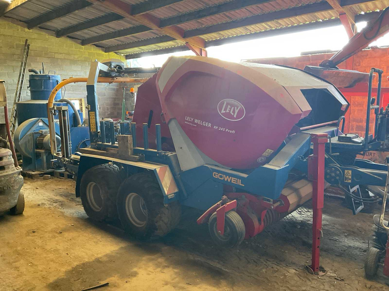 Lely RP 245 Profi - مكبس القش الدائري: صور 2 Lely RP 245 Profi - مكبس القش الدائري: صور 2