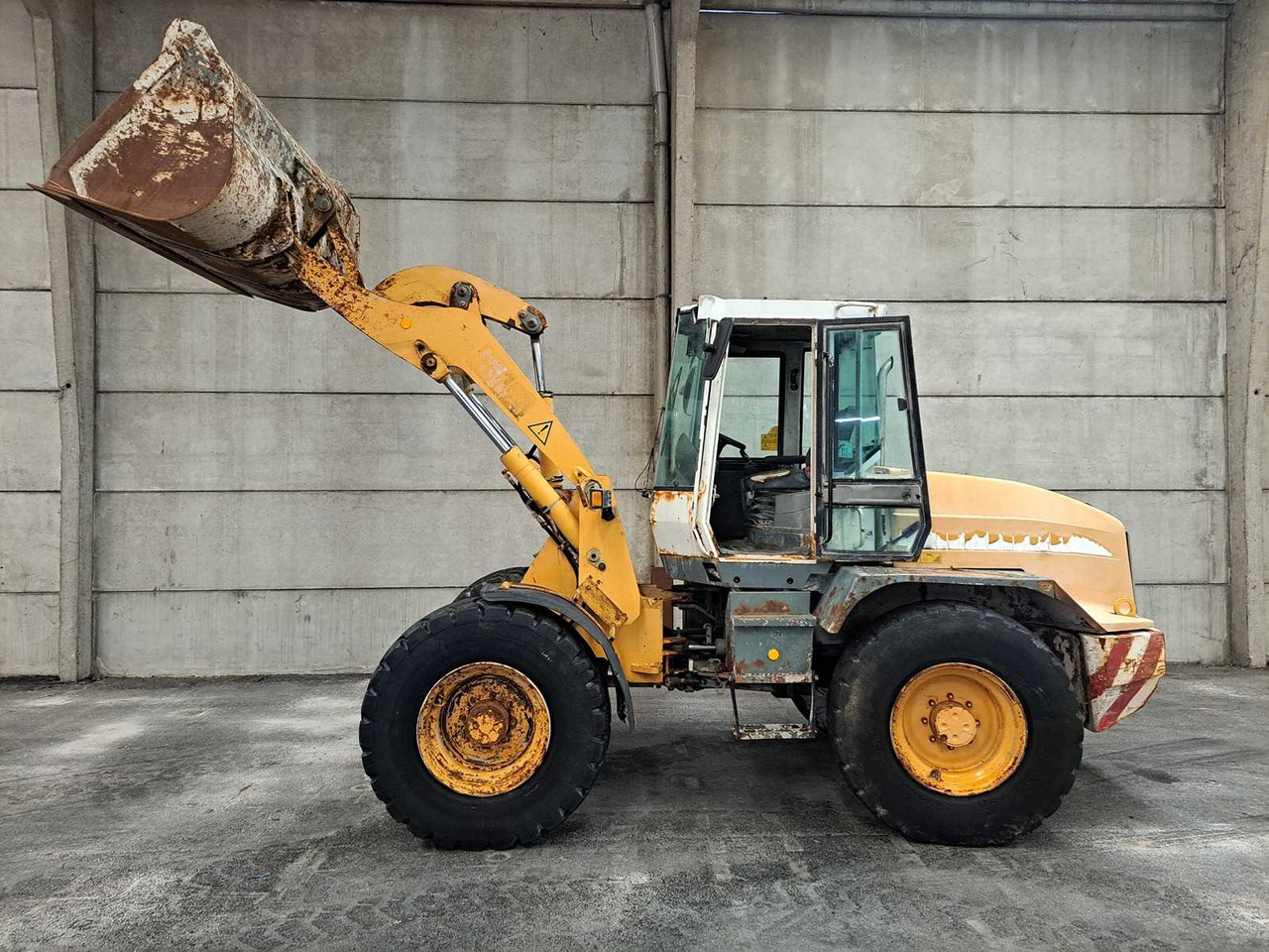 Liebherr L514 - اللودر بعجل: صور 4 Liebherr L514 - اللودر بعجل: صور 4