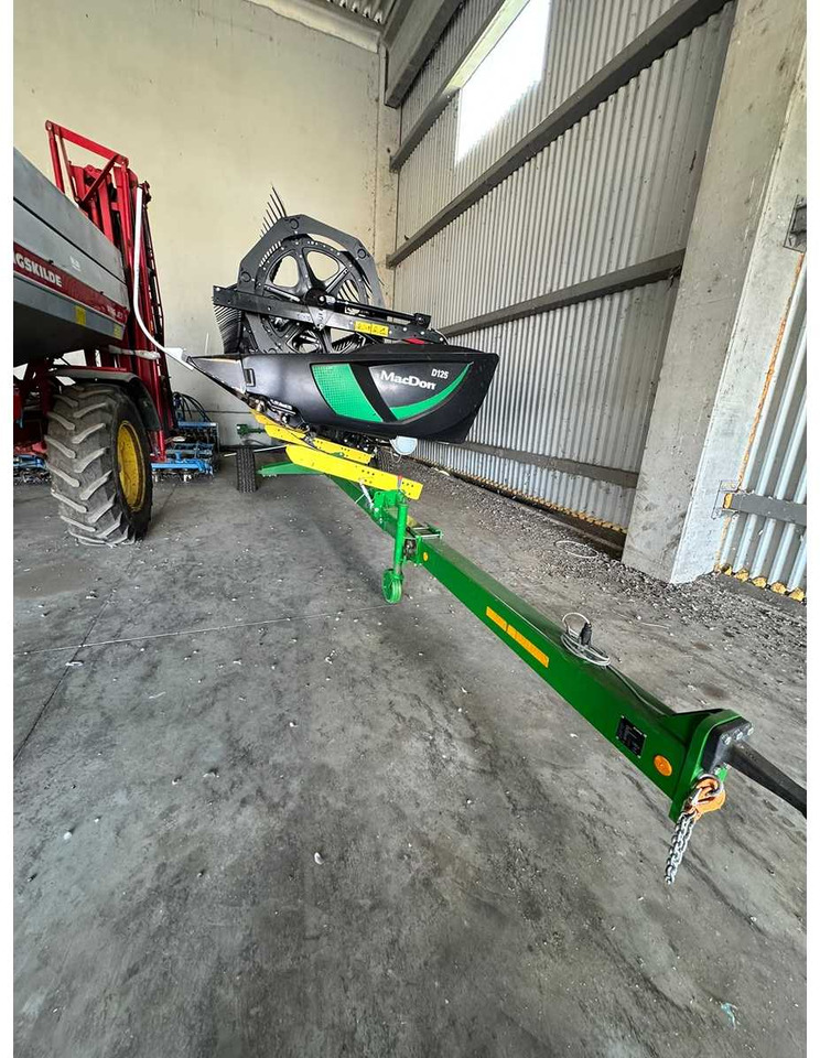 MACDON DRAPER HEADER D125 - حصادة شاملة: صور 2 MACDON DRAPER HEADER D125 - حصادة شاملة: صور 2