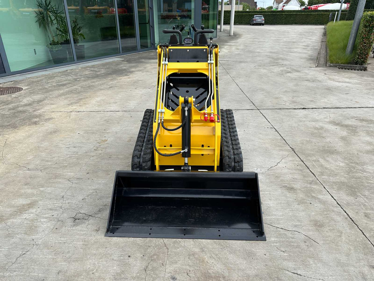 MACHPRO - 2025 - MP-S300 - SKID STEER LOADER - اللودر المجنزر صغير: صور 2 MACHPRO - 2025 - MP-S300 - SKID STEER LOADER - اللودر المجنزر صغير: صور 2