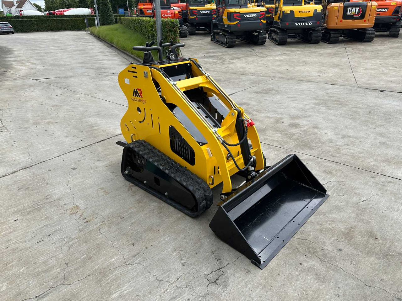 MACHPRO - 2025 - MP-S300 - SKID STEER LOADER - اللودر المجنزر صغير: صور 3 MACHPRO - 2025 - MP-S300 - SKID STEER LOADER - اللودر المجنزر صغير: صور 3