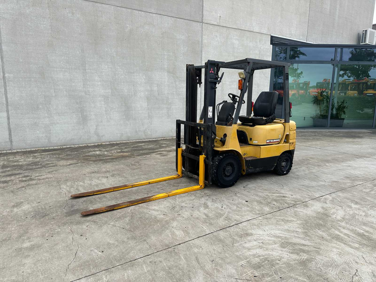 MITSUBISHI - 2000 - FG15 - FORKLIFT TRUCK - رافعة شوكية: صور 1 MITSUBISHI - 2000 - FG15 - FORKLIFT TRUCK - رافعة شوكية: صور 1