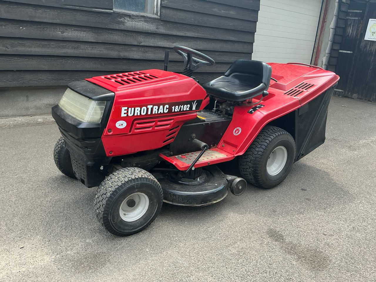 MTD Eurotrac 18/102 - جزازة المروج: صور 1 MTD Eurotrac 18/102 - جزازة المروج: صور 1
