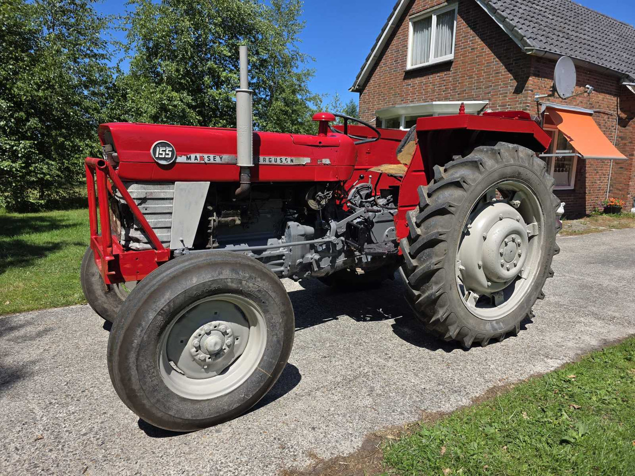 Massey Ferguson 155 - جرار: صور 1 Massey Ferguson 155 - جرار: صور 1