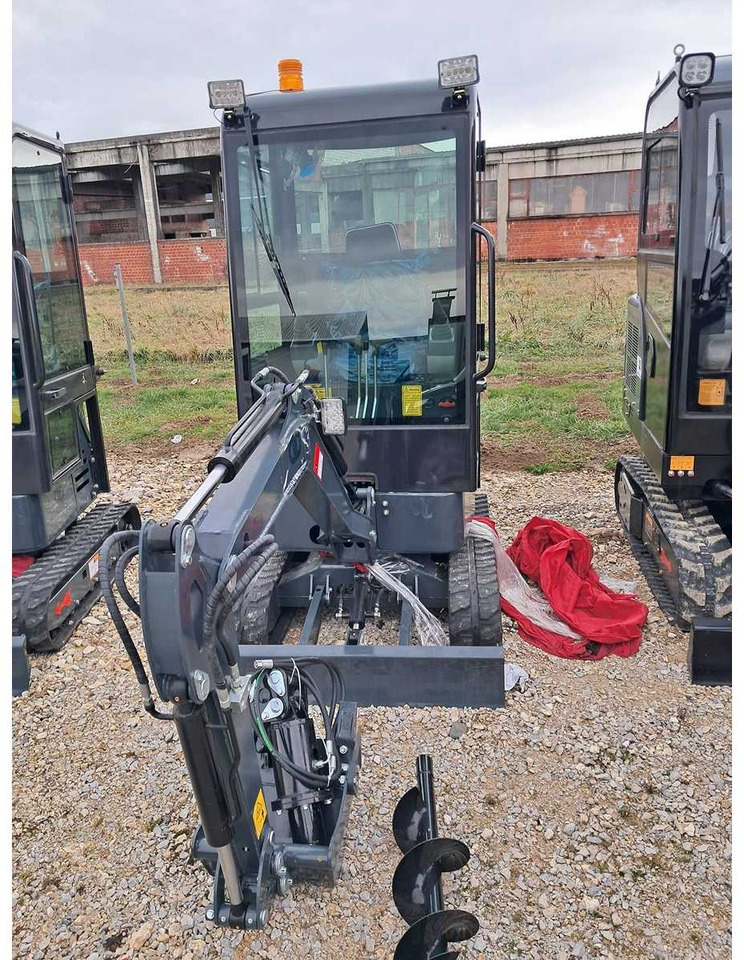 Mini Excavator 2T (2024) - حفارة مصغرة: صور 5 Mini Excavator 2T (2024) - حفارة مصغرة: صور 5