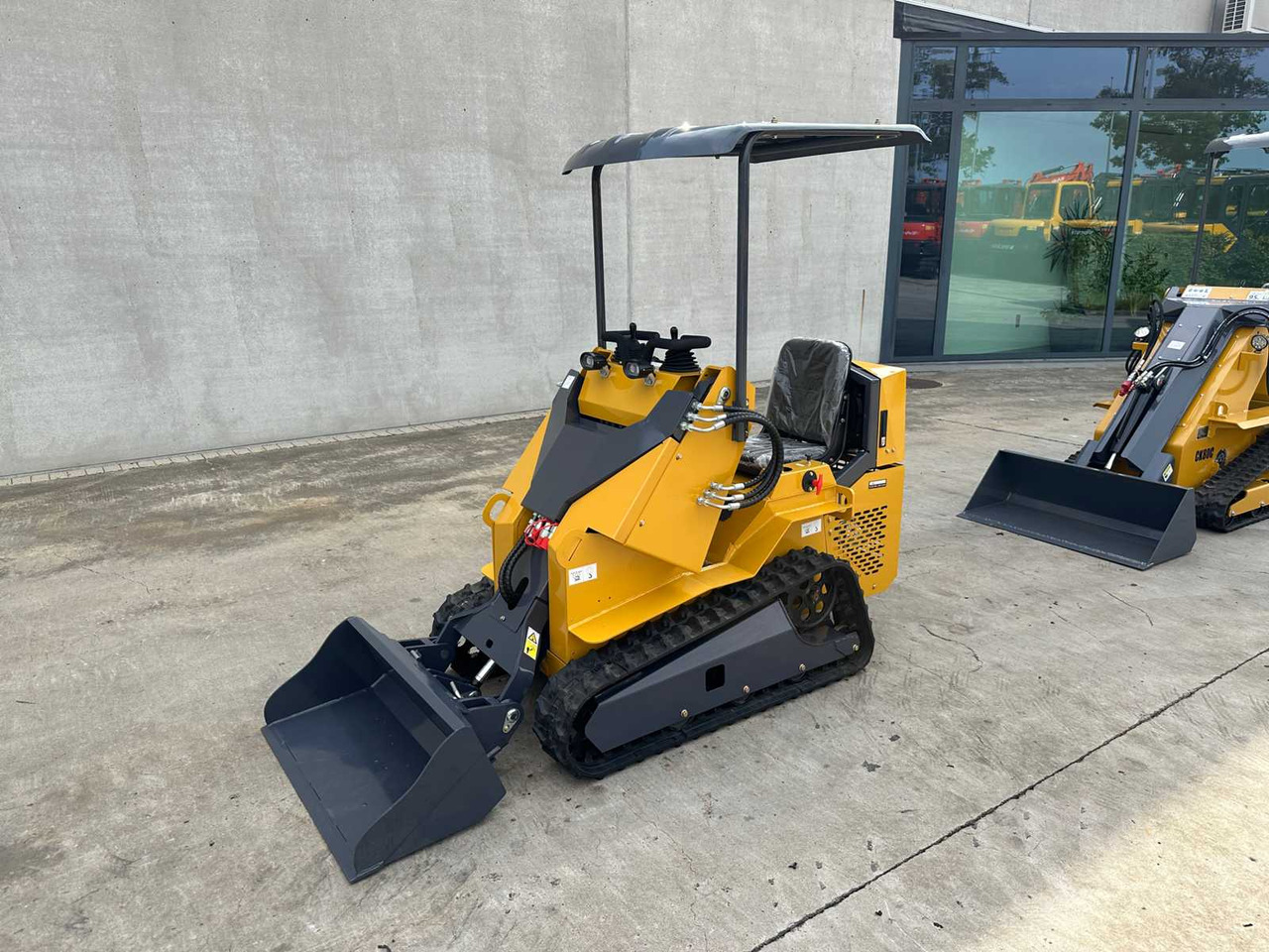 NEWRICK - 2025 - SI360 - SKID STEER LOADER - اللودر المجنزر صغير: صور 1 NEWRICK - 2025 - SI360 - SKID STEER LOADER - اللودر المجنزر صغير: صور 1