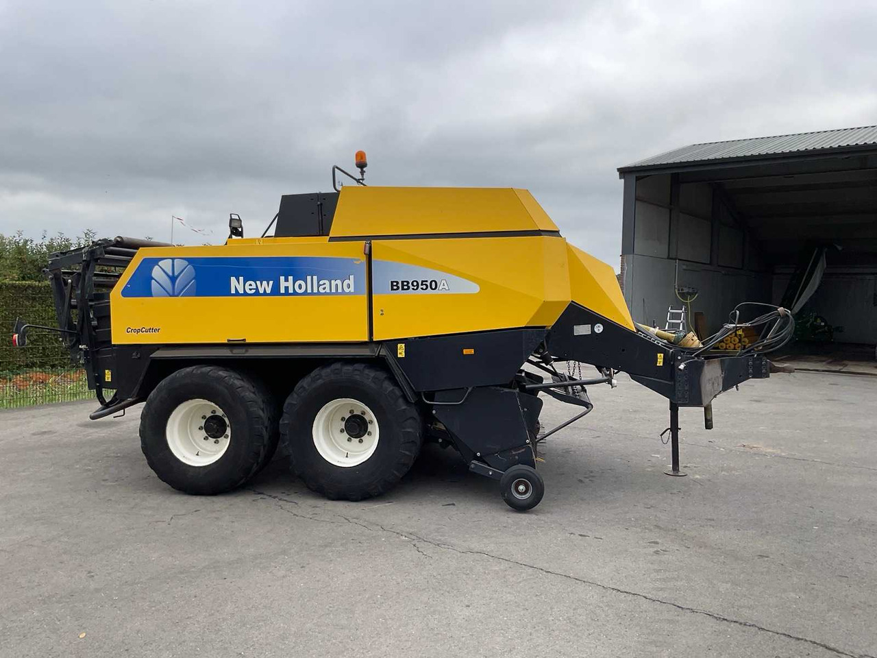 New Holland BB 960 R - مكبس البالات المستطيله: صور 5 New Holland BB 960 R - مكبس البالات المستطيله: صور 5