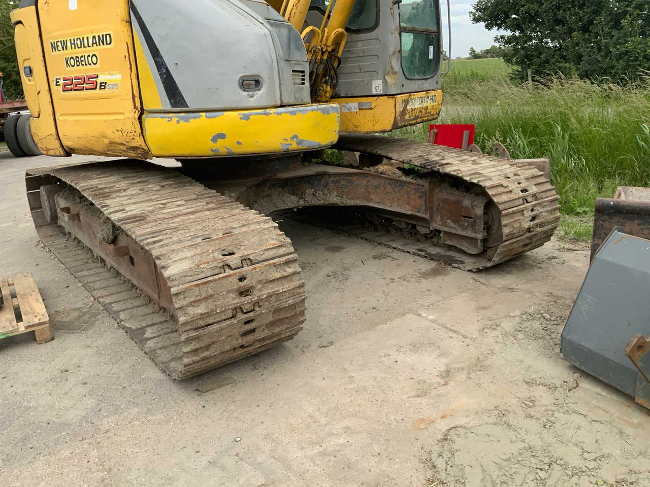 New Holland / Kobelco E225BSR - حفارات زحافة: صور 3 New Holland / Kobelco E225BSR - حفارات زحافة: صور 3
