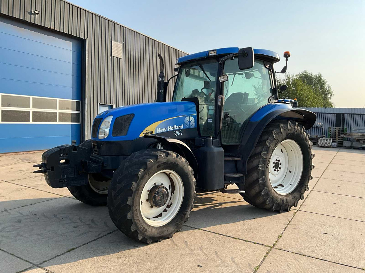 New Holland T6030 - جرار: صور 1 New Holland T6030 - جرار: صور 1