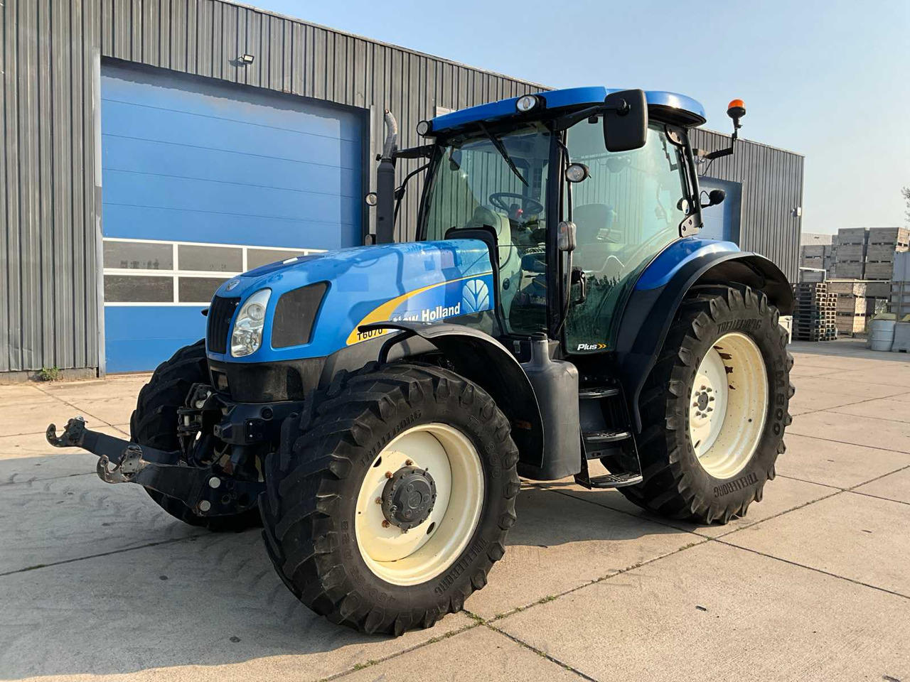 New Holland T6070 - جرار: صور 1 New Holland T6070 - جرار: صور 1