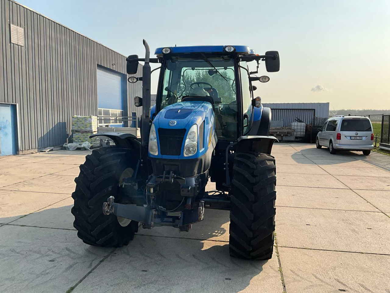 New Holland T6070 - جرار: صور 2 New Holland T6070 - جرار: صور 2