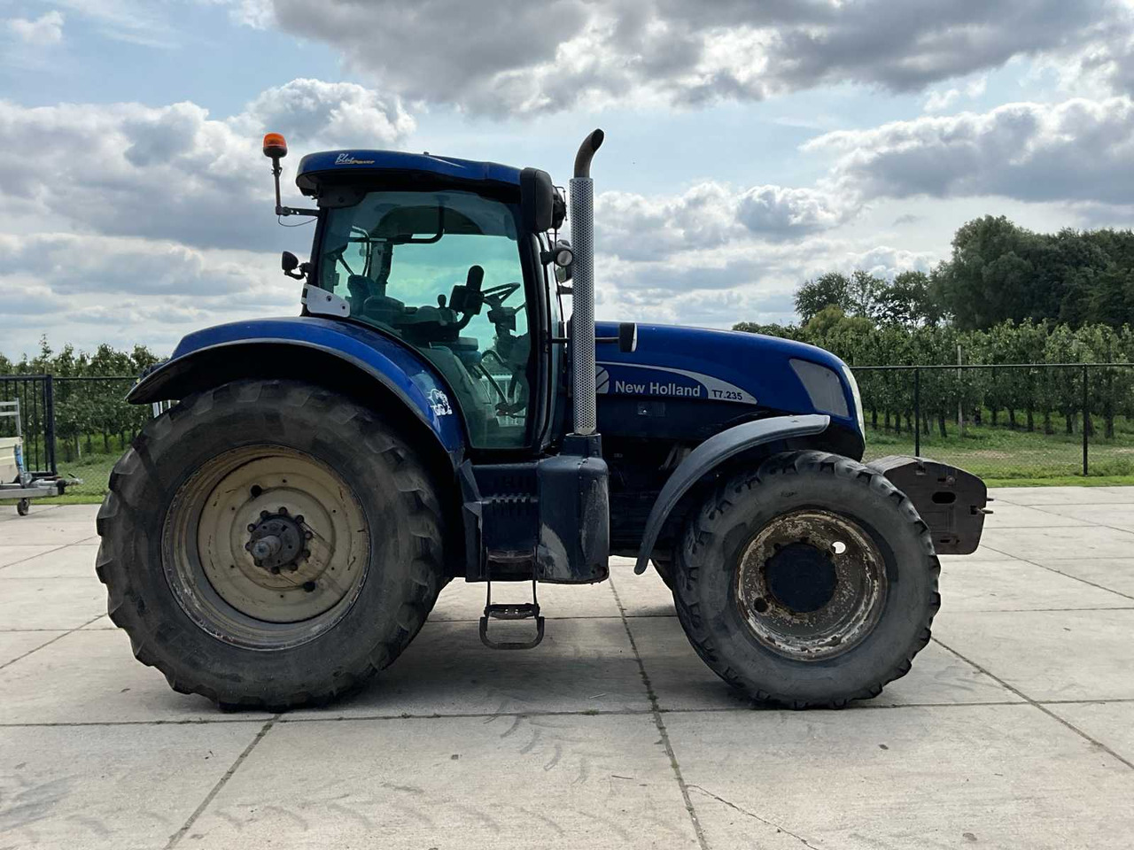 New Holland T7-235 - جرار: صور 4 New Holland T7-235 - جرار: صور 4