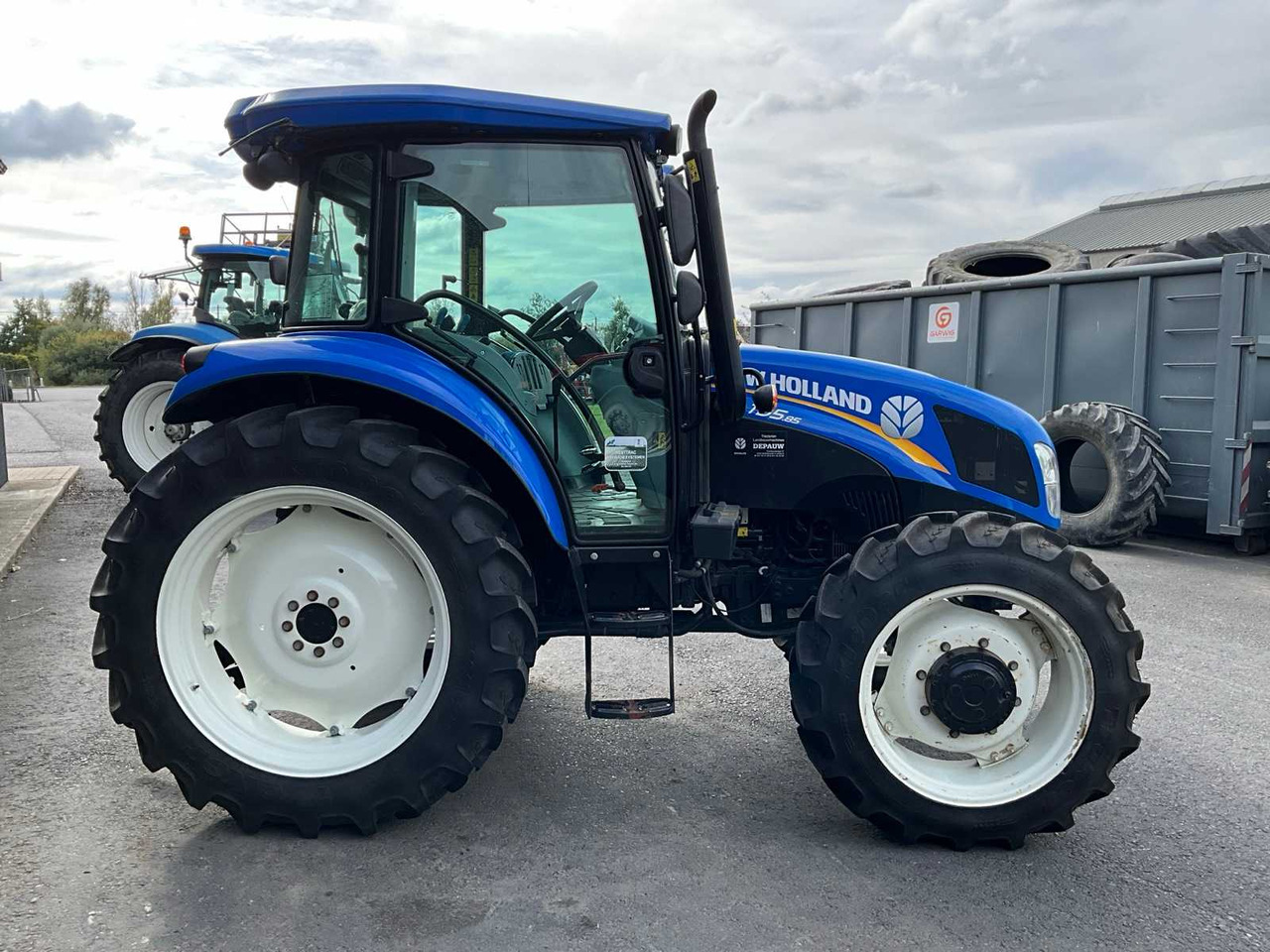 New Holland TD5.85 - جرار: صور 4 New Holland TD5.85 - جرار: صور 4