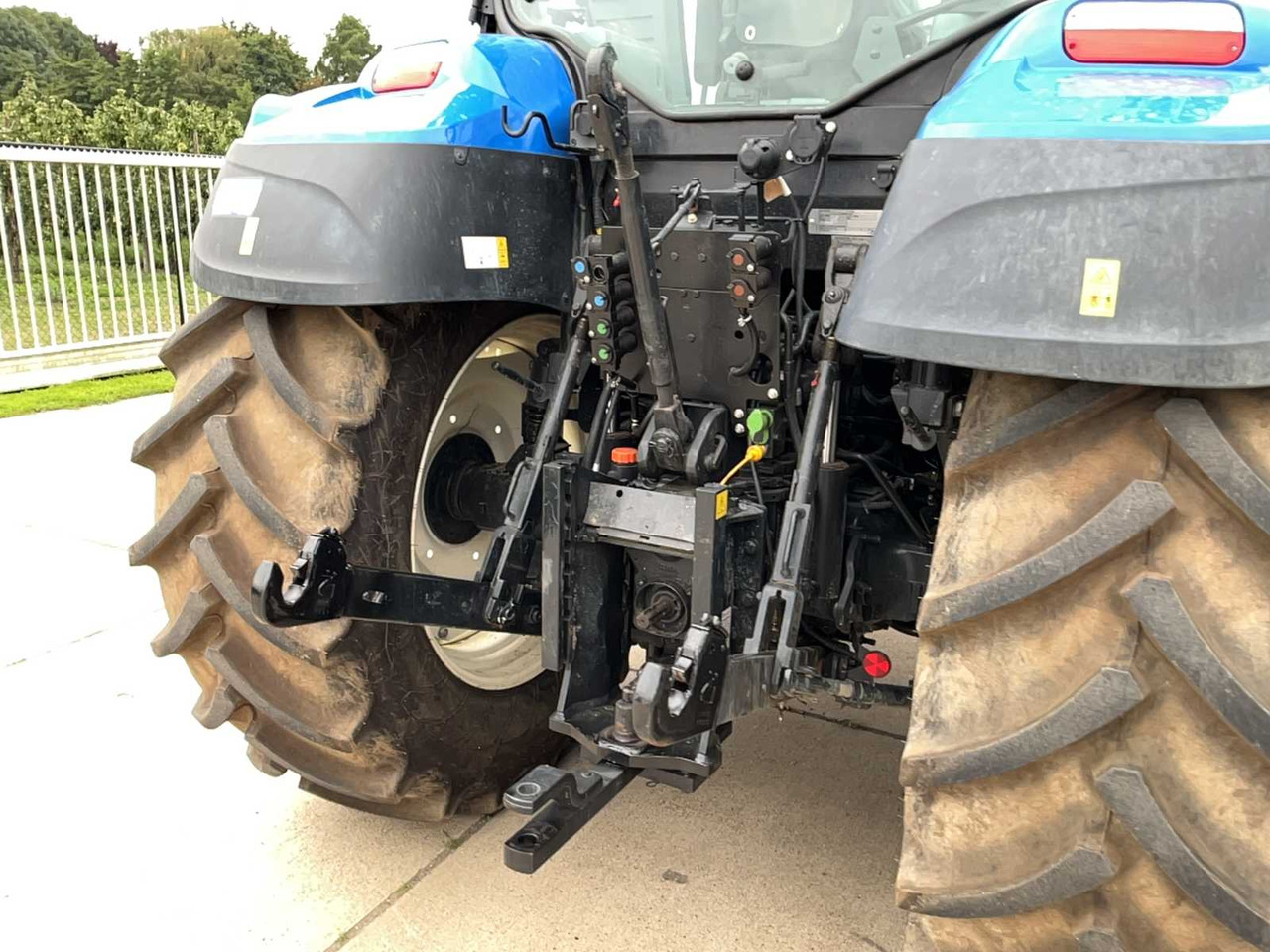 جرار New Holland TS 5.120: صور 31