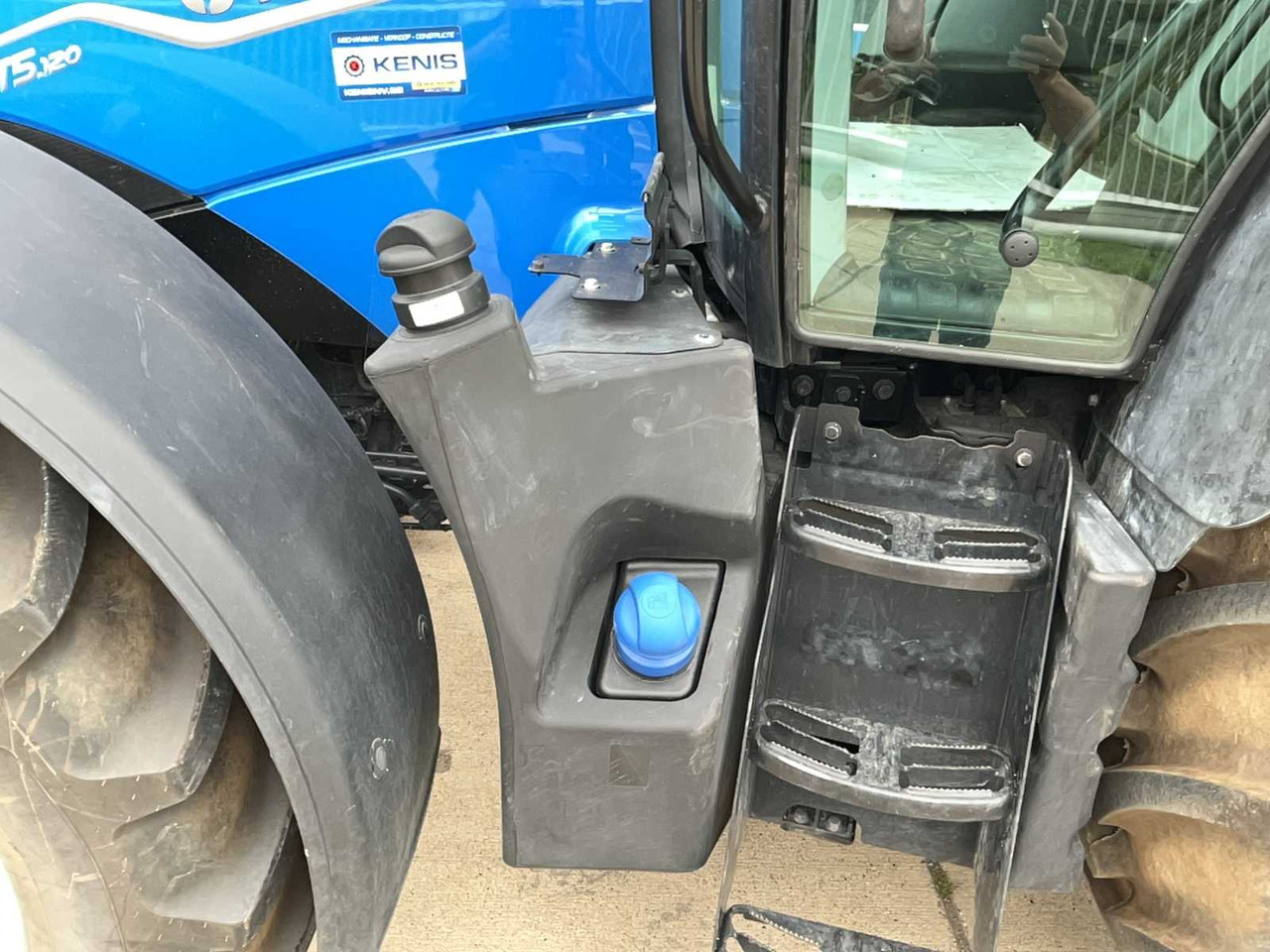 جرار New Holland TS 5.120: صور 20