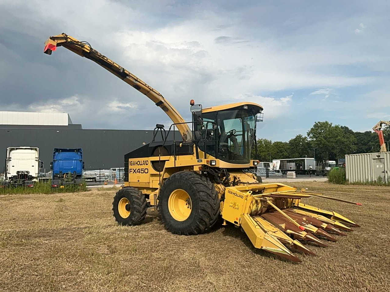 New holland FX450 - حصادة الأعلاف: صور 3 New holland FX450 - حصادة الأعلاف: صور 3