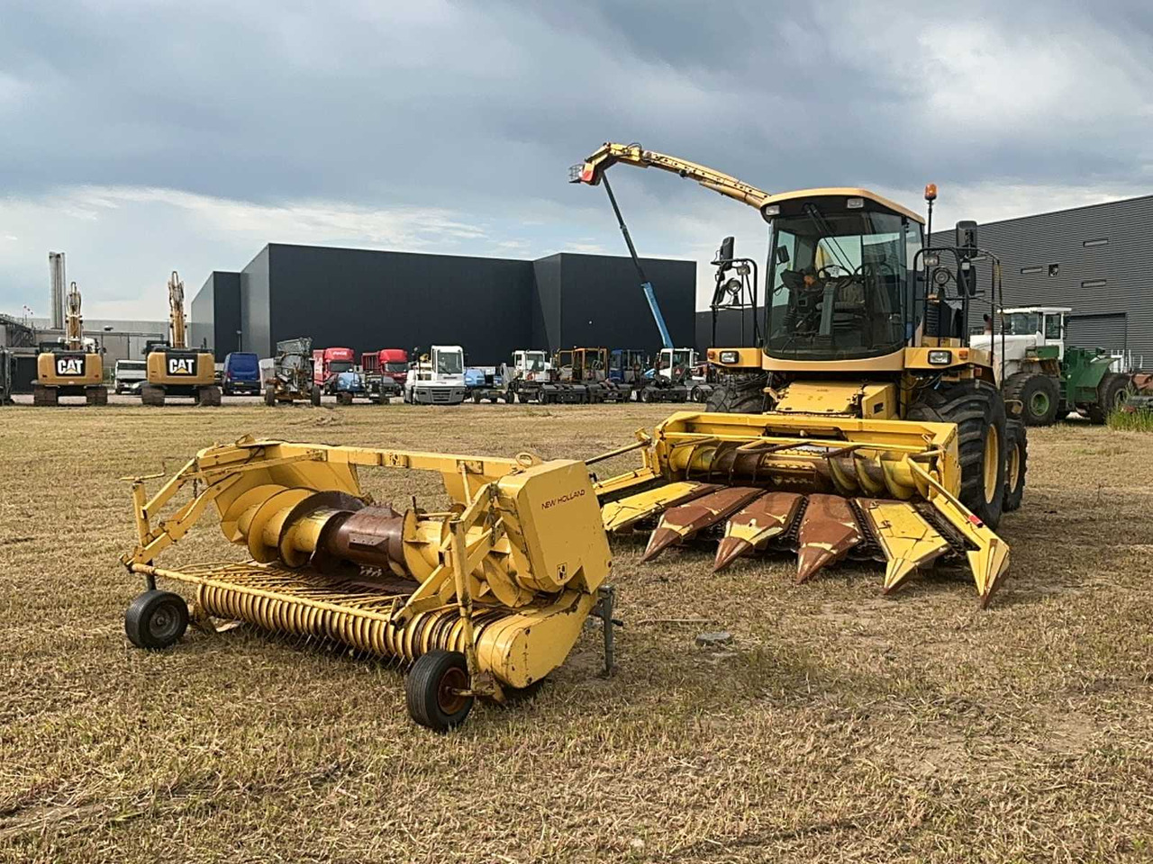 New holland FX450 - حصادة الأعلاف: صور 2 New holland FX450 - حصادة الأعلاف: صور 2