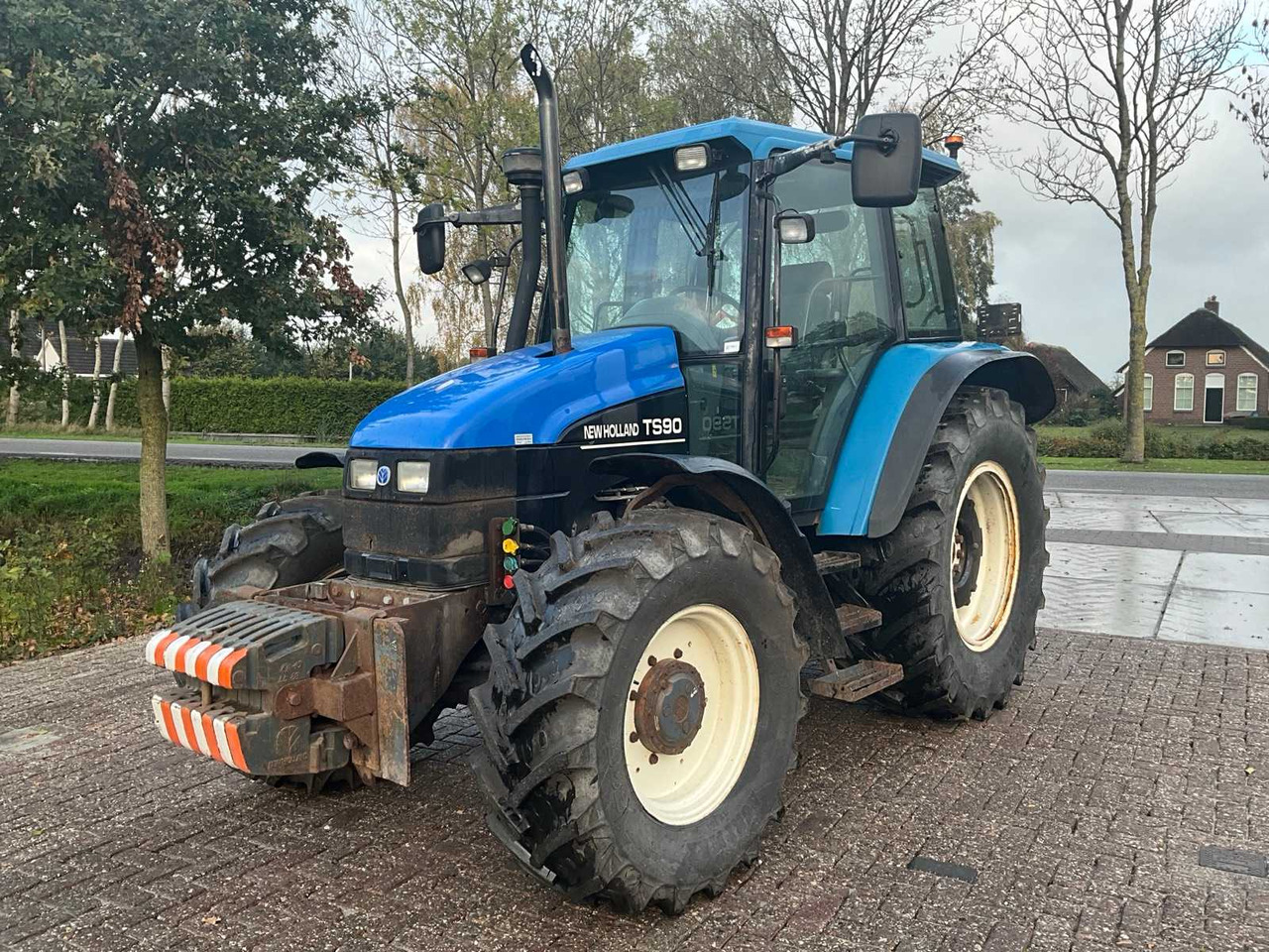 New holland TS90 - جرار: صور 1 New holland TS90 - جرار: صور 1