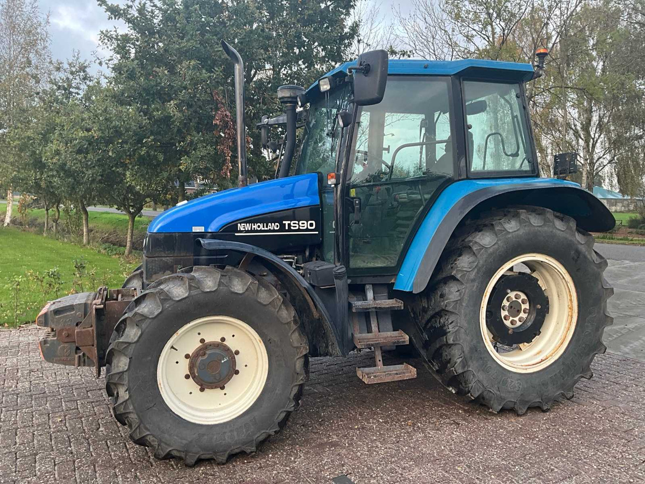 New holland TS90 - جرار: صور 5 New holland TS90 - جرار: صور 5