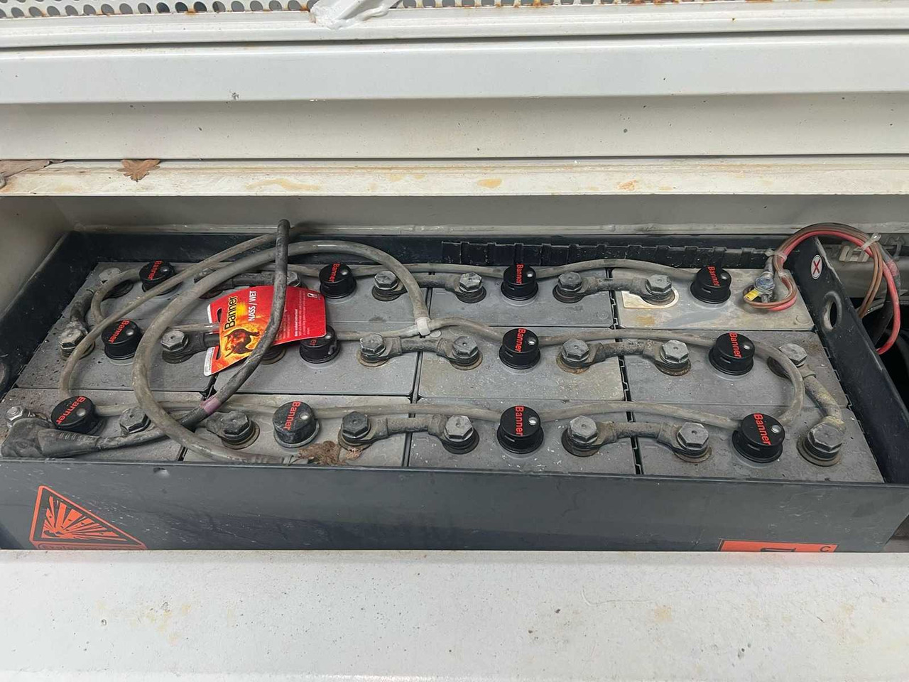 PB - 2014 - S151-12ES - AERIAL PLATFORM - SCISSOR LIFT WORKING HEIGHT 15,7M - منصات هيدروليكية متنقلة: صور 4 PB - 2014 - S151-12ES - AERIAL PLATFORM - SCISSOR LIFT WORKING HEIGHT 15,7M - منصات هيدروليكية متنقلة: صور 4