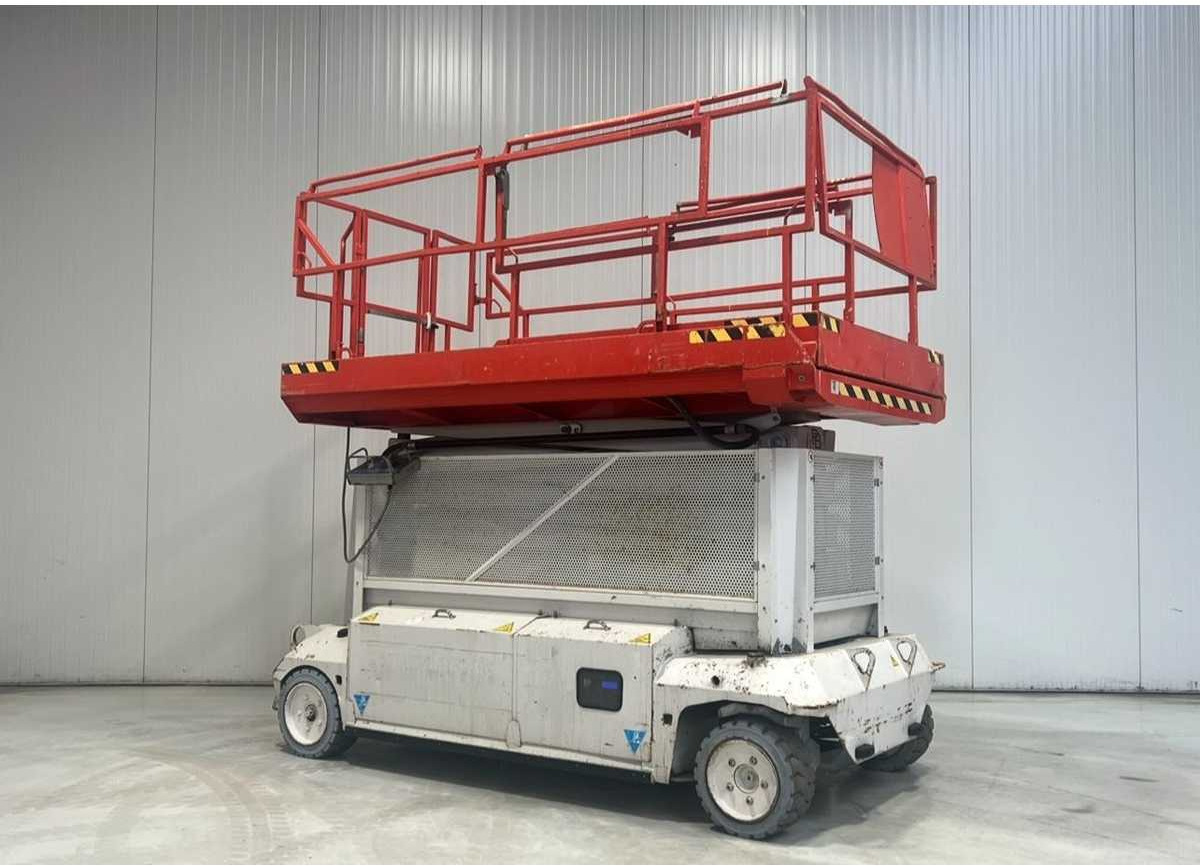 PB - 2014 - S151-12ES - AERIAL PLATFORM - SCISSOR LIFT WORKING HEIGHT 15,7M - منصات هيدروليكية متنقلة: صور 2 PB - 2014 - S151-12ES - AERIAL PLATFORM - SCISSOR LIFT WORKING HEIGHT 15,7M - منصات هيدروليكية متنقلة: صور 2