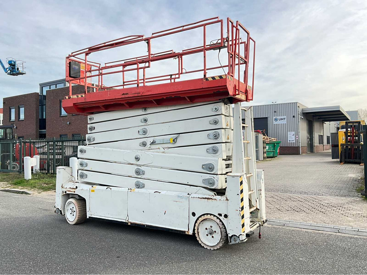 PB - S225-12ES - AERIAL PLATFORM WORKING HEIGHT 22,5 METERS, YEAR OF MANUFACTURE 2011 - منصات هيدروليكية متنقلة: صور 4 PB - S225-12ES - AERIAL PLATFORM WORKING HEIGHT 22,5 METERS, YEAR OF MANUFACTURE 2011 - منصات هيدروليكية متنقلة: صور 4