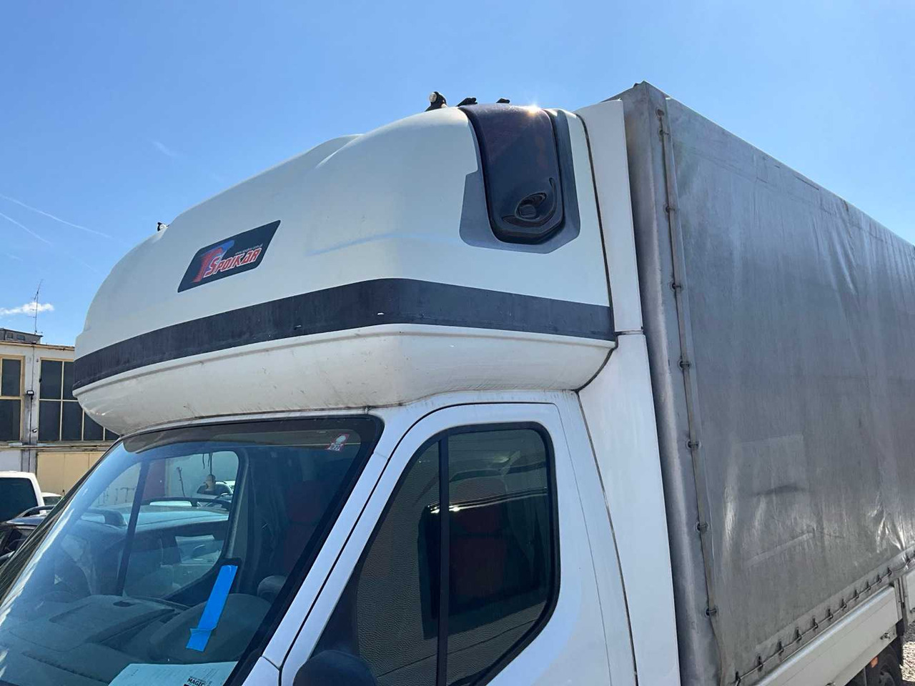 الشاحنات الصغيرة RENAULT MASTER VANS: صور 17