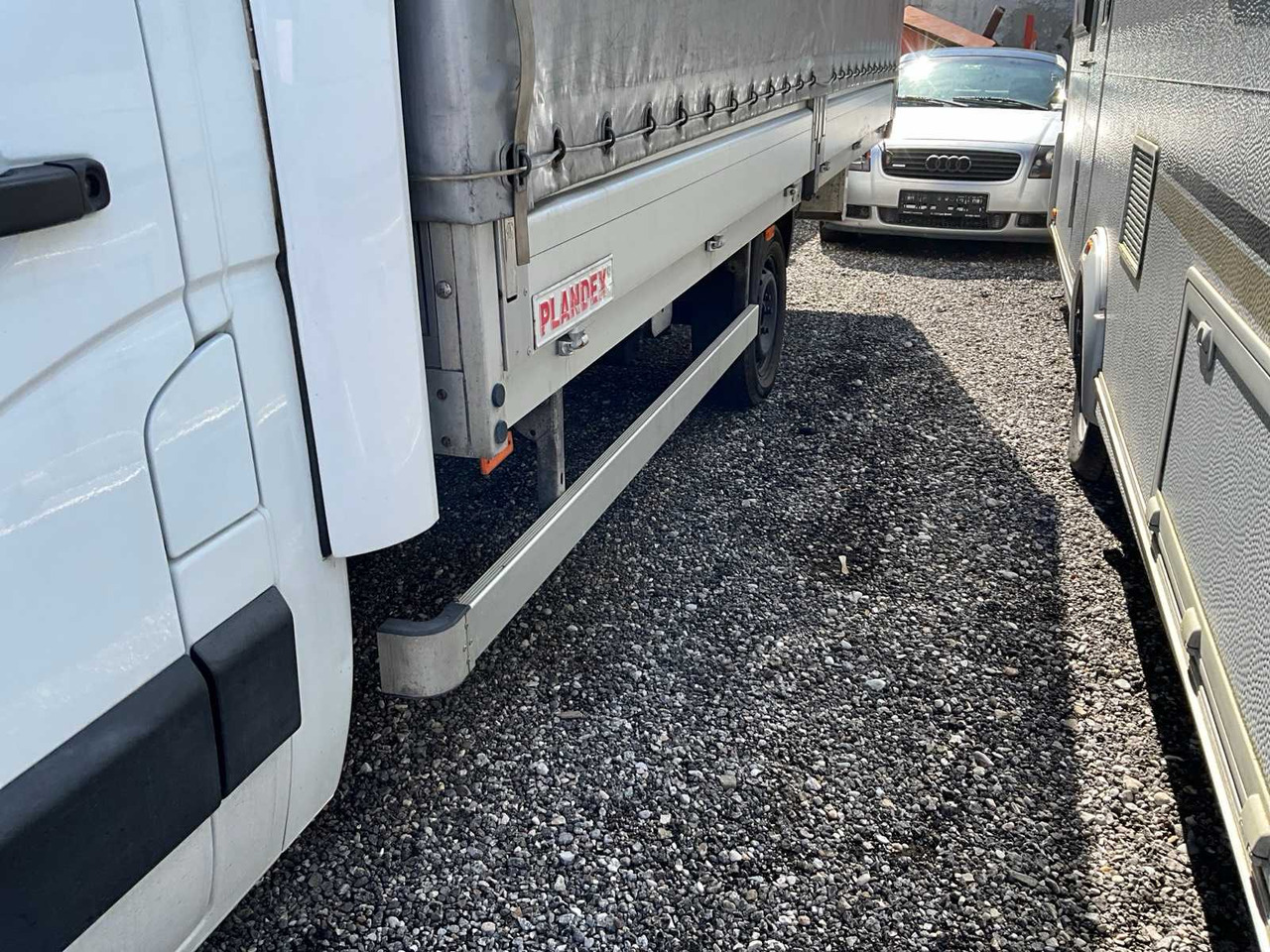 الشاحنات الصغيرة RENAULT MASTER VANS: صور 19