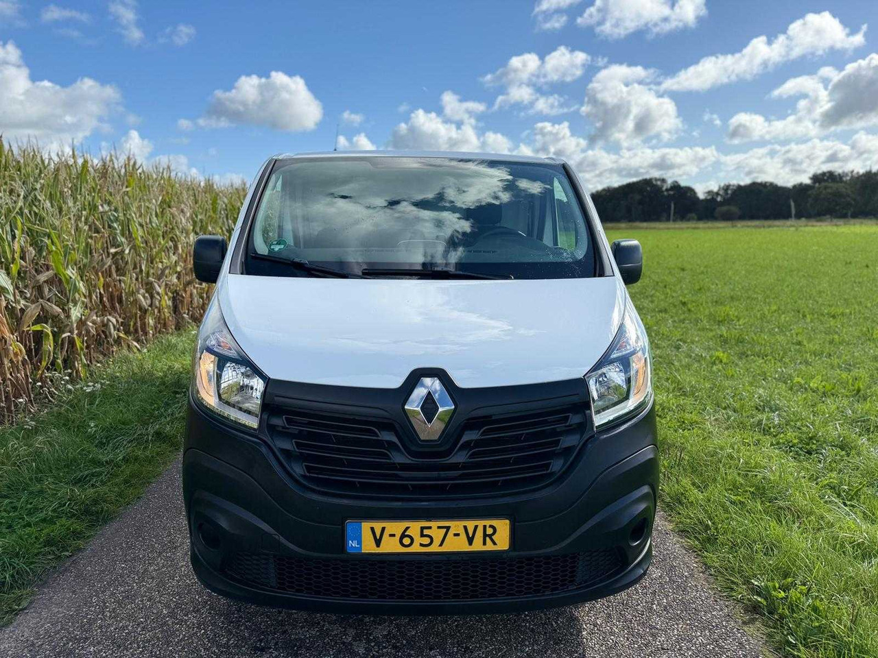 RENAULT - TRAFIC - 1.6 DCI T27 L1H1 COM - V-657-VR - الشاحنات الصغيرة: صور 2 RENAULT - TRAFIC - 1.6 DCI T27 L1H1 COM - V-657-VR - الشاحنات الصغيرة: صور 2
