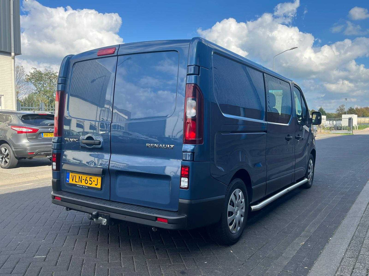 RENAULT TRAFIC 2.0 DCI 120 T29 L2H1 DOUBLE CABIN 6-PERS WORK EDITION | EURO 6 | VANS | VLN-65-J - الشاحنات الصغيرة: صور 5 RENAULT TRAFIC 2.0 DCI 120 T29 L2H1 DOUBLE CABIN 6-PERS WORK EDITION | EURO 6 | VANS | VLN-65-J - الشاحنات الصغيرة: صور 5