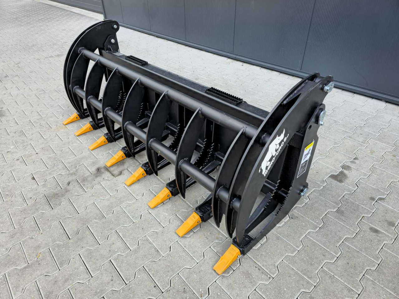 Rhino-cross 78 inch heavy duty fork grapple - ملحقات - آلات البناء: صور 1 Rhino-cross 78 inch heavy duty fork grapple - ملحقات - آلات البناء: صور 1
