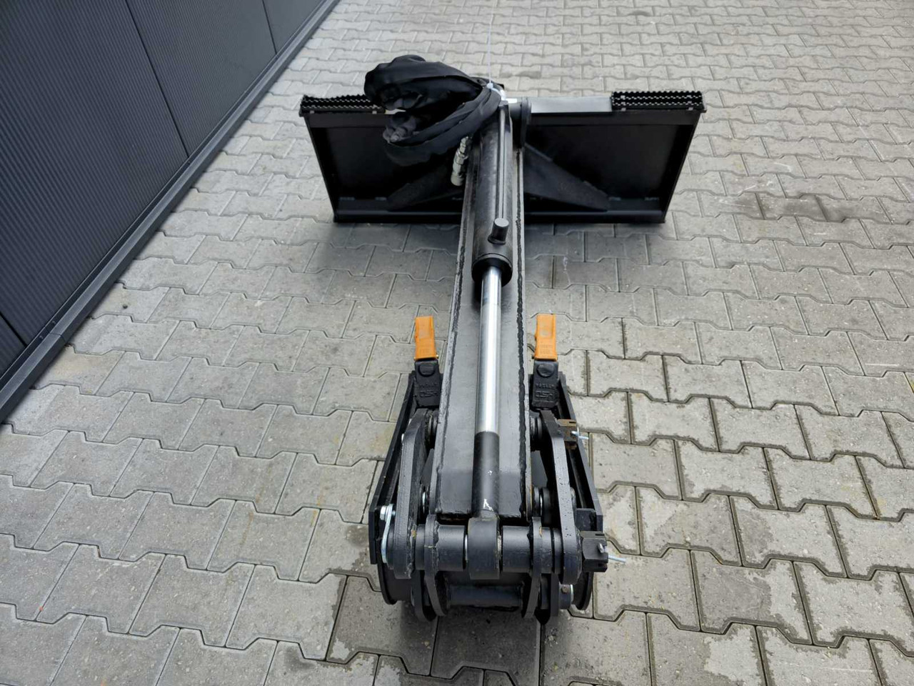 Rhino-cross Backhoe arm - ملحقات - آلات البناء: صور 3 Rhino-cross Backhoe arm - ملحقات - آلات البناء: صور 3