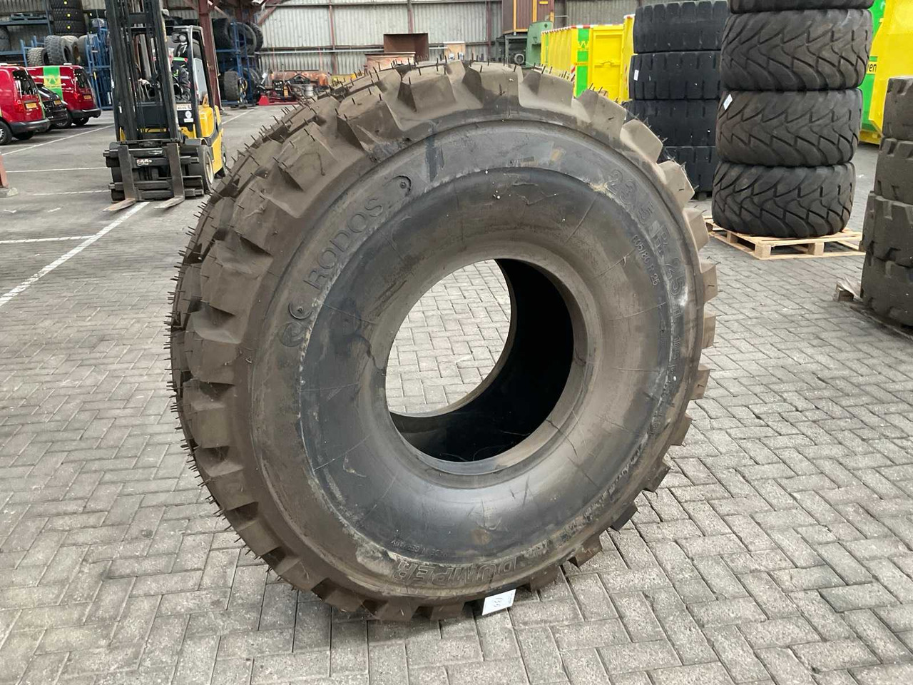 Rodos Dumper - الإطارات والجنوط - جرار: صور 3 Rodos Dumper - الإطارات والجنوط - جرار: صور 3