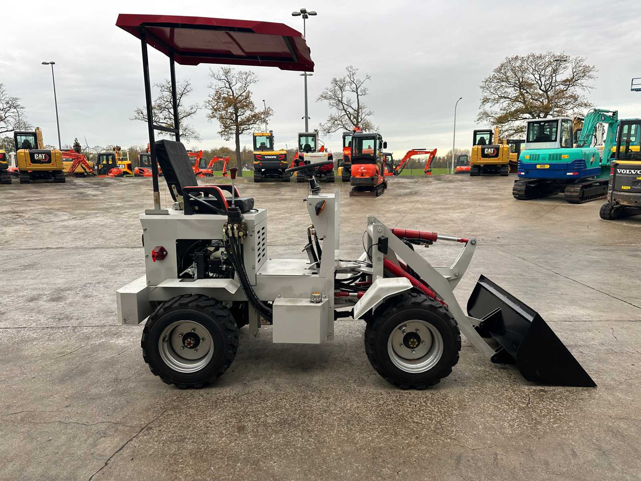 SDLOOL - 2025 - SL45 - MINI WHEEL LOADER - اللودر بعجل: صور 4 SDLOOL - 2025 - SL45 - MINI WHEEL LOADER - اللودر بعجل: صور 4