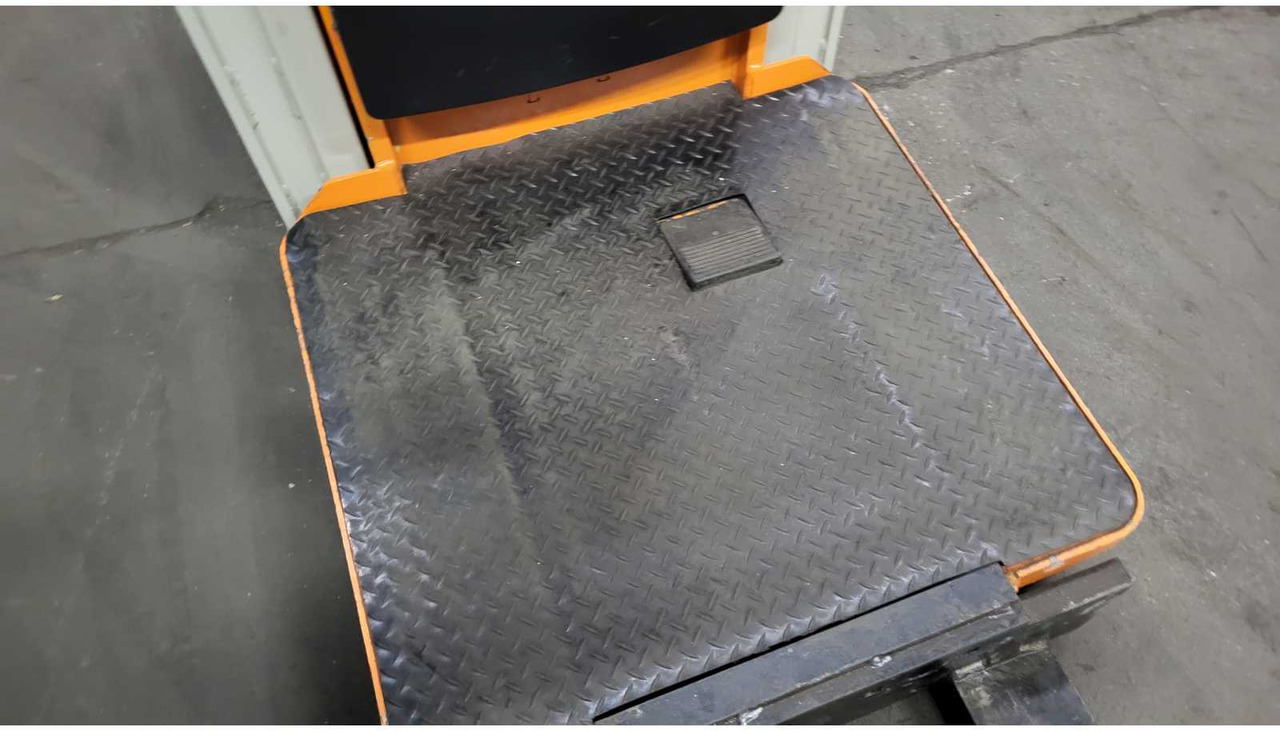 STILLPOLAR EK-XQ2 FORKLIFT WITH CHARGER - رافعة شوكية: صور 5 STILLPOLAR EK-XQ2 FORKLIFT WITH CHARGER - رافعة شوكية: صور 5