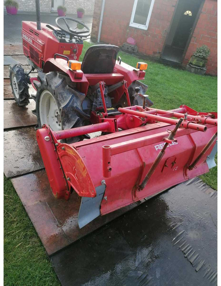 Shibaura SP1540 - جرار صغير: صور 5 Shibaura SP1540 - جرار صغير: صور 5