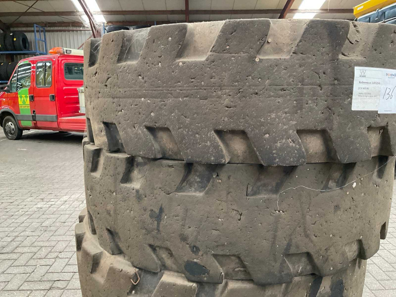 Shun Gin JCB verreiker - الإطارات والجنوط - جرار: صور 2 Shun Gin JCB verreiker - الإطارات والجنوط - جرار: صور 2