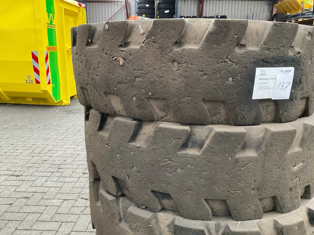 Shun Gin JCB verreiker - الإطارات والجنوط - جرار: صور 2 Shun Gin JCB verreiker - الإطارات والجنوط - جرار: صور 2