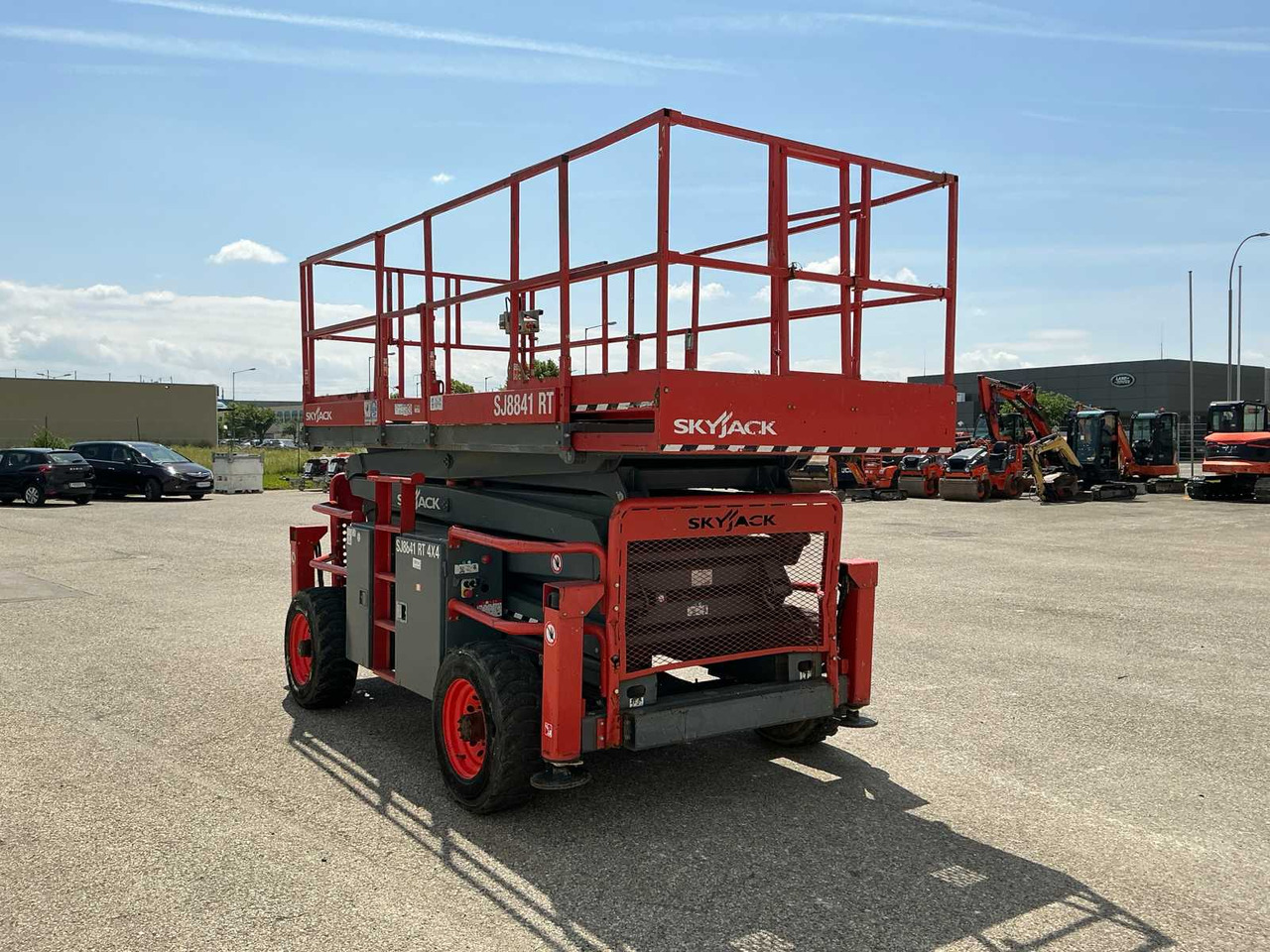 Skyjack SJ8841 RT 4x4 - منصات هيدروليكية متنقلة: صور 3 Skyjack SJ8841 RT 4x4 - منصات هيدروليكية متنقلة: صور 3