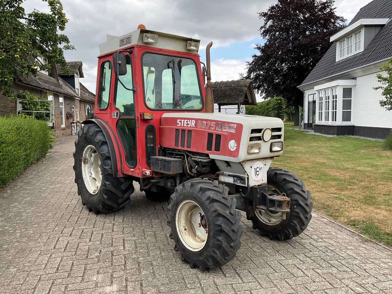 Steyr 8075 - جرار صغير: صور 5 Steyr 8075 - جرار صغير: صور 5