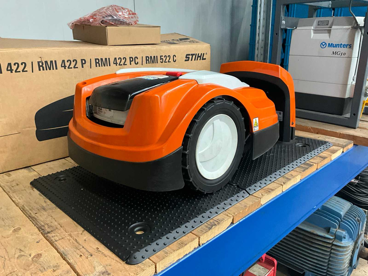 Stihl RMI422.2 - جزازة المروج: صور 3 Stihl RMI422.2 - جزازة المروج: صور 3