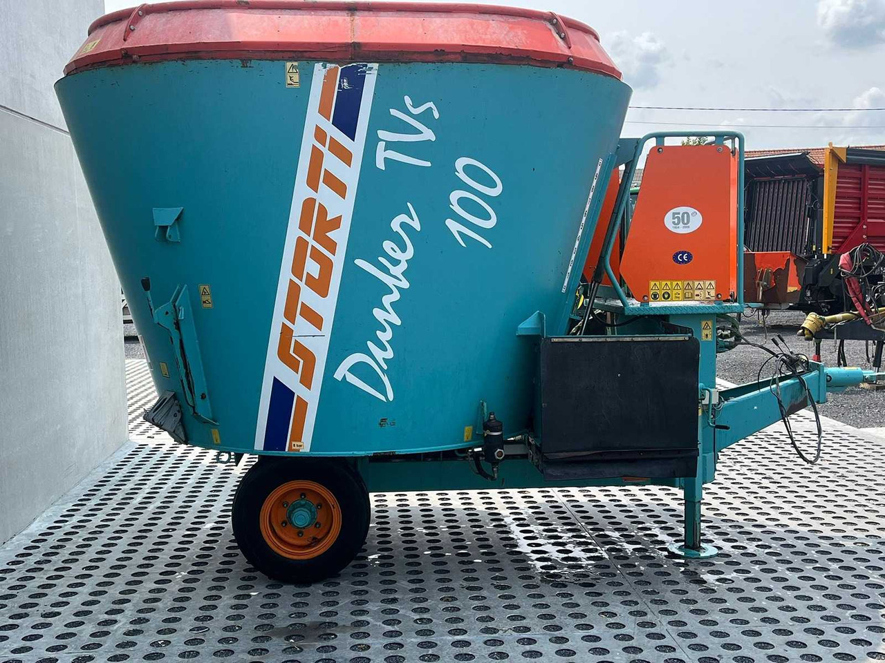 Storti Dunker TVS100 - آلة خلط وتوزيع الأعلاف: صور 3 Storti Dunker TVS100 - آلة خلط وتوزيع الأعلاف: صور 3