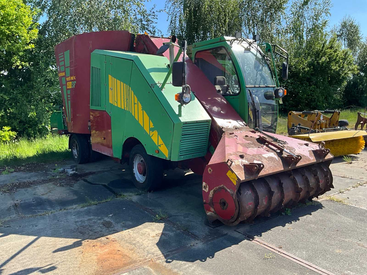 Strautmann Verti-Mix 1500SF - آلة خلط وتوزيع الأعلاف: صور 2 Strautmann Verti-Mix 1500SF - آلة خلط وتوزيع الأعلاف: صور 2