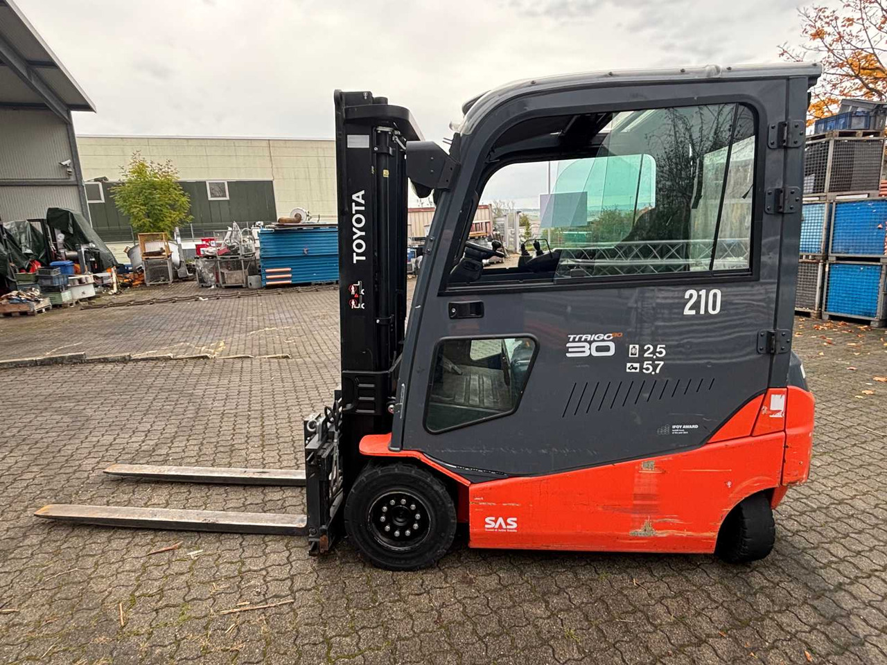 TOYOTA 8FBMT30 ELECTRIC FORKLIFT - رافعة شوكية: صور 1 TOYOTA 8FBMT30 ELECTRIC FORKLIFT - رافعة شوكية: صور 1