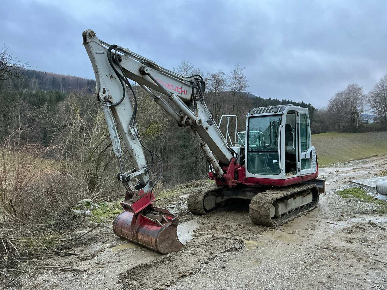 Takeuchi TB175 - حفارات زحافة: صور 1 Takeuchi TB175 - حفارات زحافة: صور 1