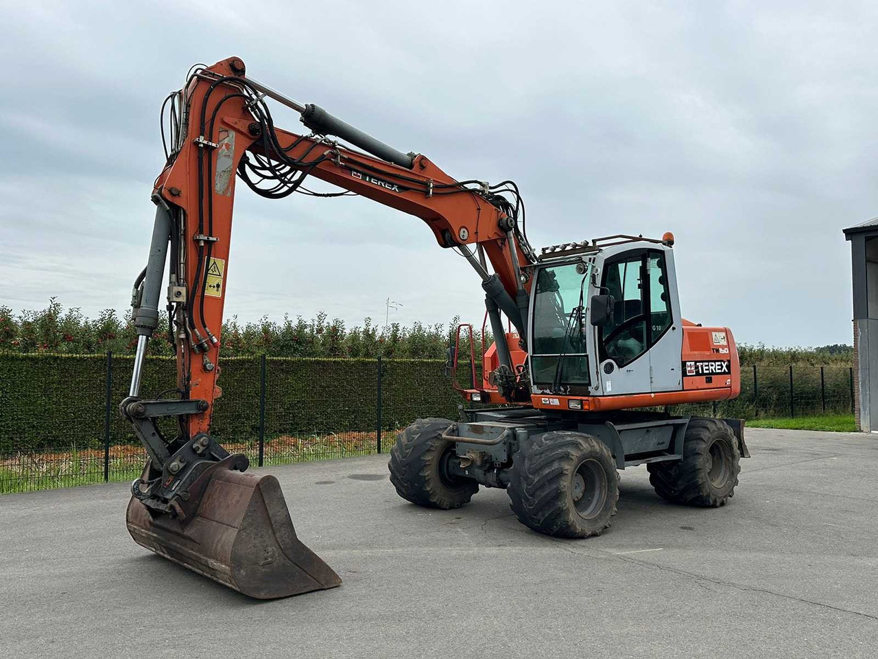 Terex TW150 - حفارة على عجلات: صور 2 Terex TW150 - حفارة على عجلات: صور 2