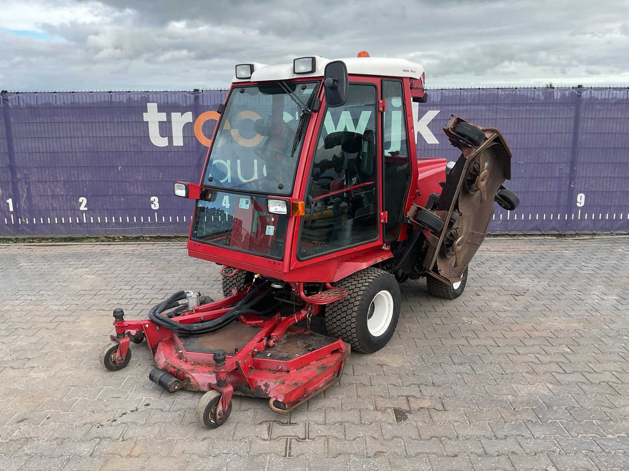 Toro Groundsmaster 4000D - جزازة المروج: صور 1 Toro Groundsmaster 4000D - جزازة المروج: صور 1